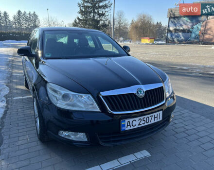 Черный Шкода Октавия, объемом двигателя 2 л и пробегом 271 тыс. км за 8800 $, фото 1 на Automoto.ua