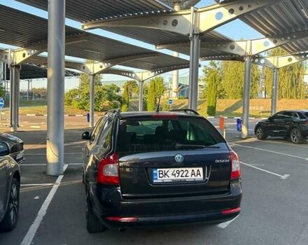 Черный Шкода Октавия, объемом двигателя 1.6 л и пробегом 232 тыс. км за 8500 $, фото 1 на Automoto.ua