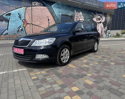 Черный Шкода Октавия, объемом двигателя 1.6 л и пробегом 274 тыс. км за 7999 $, фото 1 на Automoto.ua