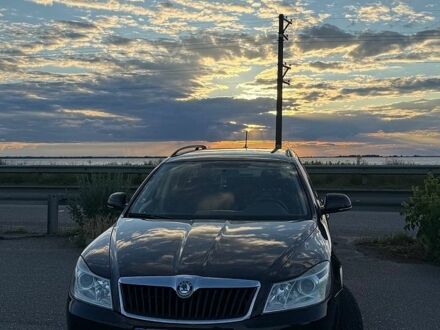 Чорний Шкода Октавія, об'ємом двигуна 1.6 л та пробігом 283 тис. км за 8200 $, фото 1 на Automoto.ua
