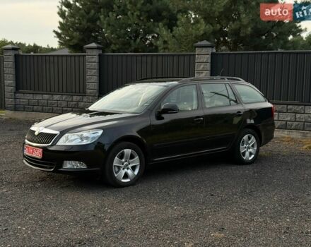 Черный Шкода Октавия, объемом двигателя 1.8 л и пробегом 240 тыс. км за 6900 $, фото 1 на Automoto.ua