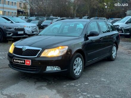 Черный Шкода Октавия, объемом двигателя 1.6 л и пробегом 237 тыс. км за 8190 $, фото 1 на Automoto.ua