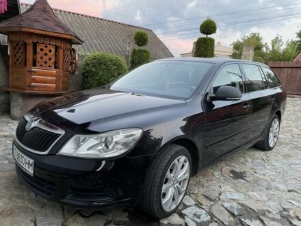Шкода Октавія 2011 у Снятине на Automoto.ua Чорний Шкода Октавія, об'ємом двигуна 1.6 л та пробігом 296 тис. км за 7500 $, фото 1 на Automoto.ua