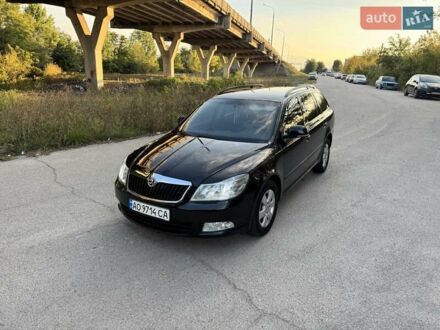 Шкода Октавия 2011 в Днепре (Днепропетровске) на Automoto.ua Черный Шкода Октавия, объемом двигателя 1.6 л и пробегом 288 тыс. км за 6499 $, фото 1 на Automoto.ua