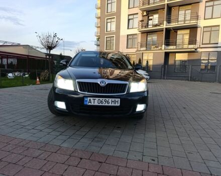 Черный Шкода Октавия, объемом двигателя 1.6 л и пробегом 220 тыс. км за 8400 $, фото 1 на Automoto.ua