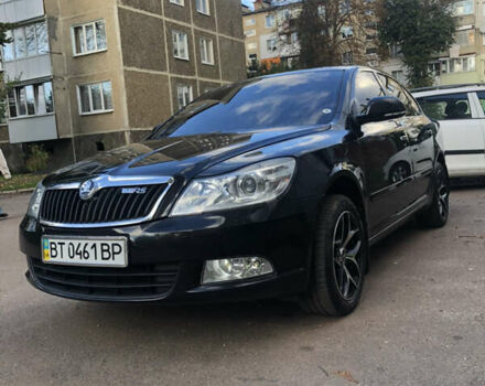 Черный Шкода Октавия, объемом двигателя 1.8 л и пробегом 130 тыс. км за 8900 $, фото 1 на Automoto.ua