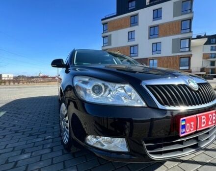 Черный Шкода Октавия, объемом двигателя 1.8 л и пробегом 226 тыс. км за 8100 $, фото 1 на Automoto.ua