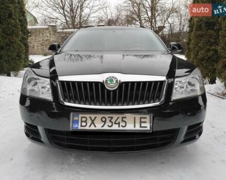 Черный Шкода Октавия, объемом двигателя 1.6 л и пробегом 235 тыс. км за 9000 $, фото 1 на Automoto.ua