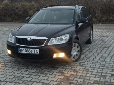 Черный Шкода Октавия, объемом двигателя 2 л и пробегом 294 тыс. км за 7800 $, фото 1 на Automoto.ua