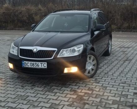 Черный Шкода Октавия, объемом двигателя 2 л и пробегом 294 тыс. км за 7800 $, фото 1 на Automoto.ua