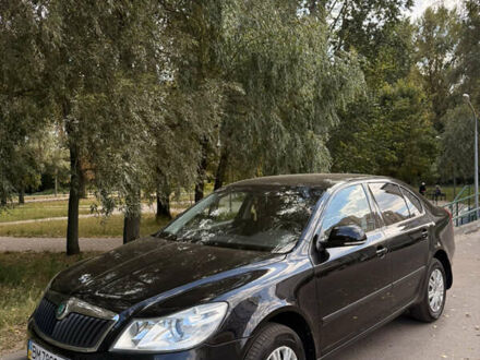 Черный Шкода Октавия, объемом двигателя 1.6 л и пробегом 179 тыс. км за 8500 $, фото 1 на Automoto.ua