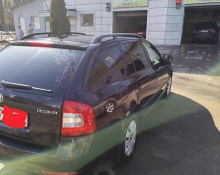 Черный Шкода Октавия, объемом двигателя 1.6 л и пробегом 264 тыс. км за 9454 $, фото 1 на Automoto.ua