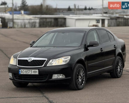 Черный Шкода Октавия, объемом двигателя 1.8 л и пробегом 220 тыс. км за 5900 $, фото 1 на Automoto.ua