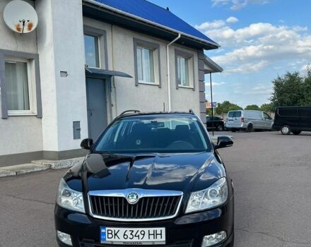 Чорний Шкода Октавія, об'ємом двигуна 1.6 л та пробігом 210 тис. км за 8228 $, фото 1 на Automoto.ua