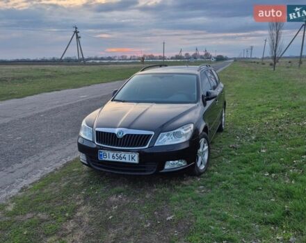 Черный Шкода Октавия, объемом двигателя 1.8 л и пробегом 183 тыс. км за 9600 $, фото 1 на Automoto.ua