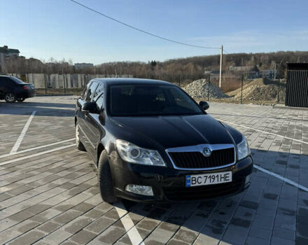 Черный Шкода Октавия, объемом двигателя 2 л и пробегом 266 тыс. км за 8500 $, фото 1 на Automoto.ua
