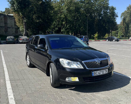 Черный Шкода Октавия, объемом двигателя 1.6 л и пробегом 308 тыс. км за 9200 $, фото 1 на Automoto.ua