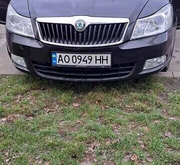 Шкода Октавия 2012 в Виноградове на Automoto.ua Черный Шкода Октавия, объемом двигателя 2 л и пробегом 329 тыс. км за 8000 $, фото 1 на Automoto.ua