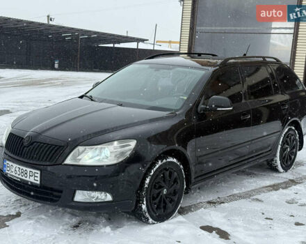 Черный Шкода Октавия, объемом двигателя 1.6 л и пробегом 303 тыс. км за 7700 $, фото 1 на Automoto.ua