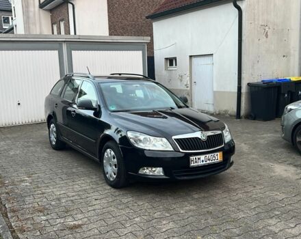 Черный Шкода Октавия, объемом двигателя 1.6 л и пробегом 220 тыс. км за 5500 $, фото 1 на Automoto.ua