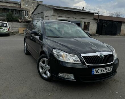Черный Шкода Октавия, объемом двигателя 2 л и пробегом 320 тыс. км за 9500 $, фото 1 на Automoto.ua