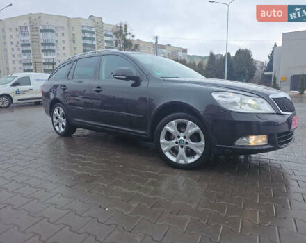 Черный Шкода Октавия, объемом двигателя 1.8 л и пробегом 230 тыс. км за 8799 $, фото 1 на Automoto.ua