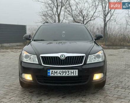 Черный Шкода Октавия, объемом двигателя 1.6 л и пробегом 320 тыс. км за 7200 $, фото 1 на Automoto.ua