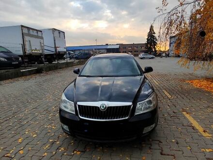 Шкода Октавия 2013 в Черновцах на Automoto.ua Черный Шкода Октавия, объемом двигателя 16 л и пробегом 200 тыс. км за 8250 $, фото 1 на Automoto.ua
