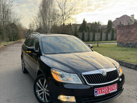 Черный Шкода Октавия, объемом двигателя 2 л и пробегом 217 тыс. км за 10550 $, фото 1 на Automoto.ua
