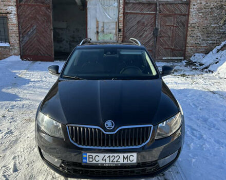 Черный Шкода Октавия, объемом двигателя 1.6 л и пробегом 247 тыс. км за 12000 $, фото 1 на Automoto.ua
