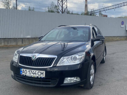 Шкода Октавия 2013 в Сваляве на Automoto.ua Черный Шкода Октавия, объемом двигателя 1.6 л и пробегом 306 тыс. км за 8500 $, фото 1 на Automoto.ua
