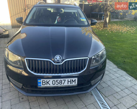 Черный Шкода Октавия, объемом двигателя 1.6 л и пробегом 283 тыс. км за 13500 $, фото 1 на Automoto.ua