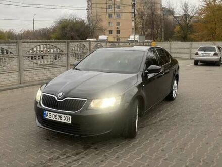 Шкода Октавия 2016 в Кривом Роге на Automoto.ua Черный Шкода Октавия, объемом двигателя 1.6 л и пробегом 219 тыс. км за 11500 $, фото 1 на Automoto.ua