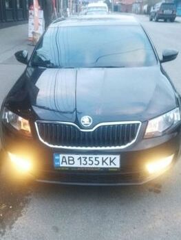 Черный Шкода Октавия, объемом двигателя 1.6 л и пробегом 250 тыс. км за 12000 $, фото 1 на Automoto.ua