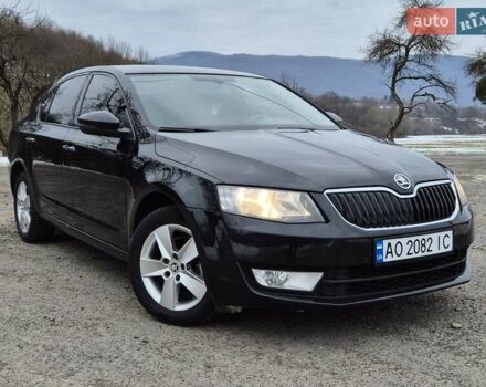 Черный Шкода Октавия, объемом двигателя 1.6 л и пробегом 315 тыс. км за 9999 $, фото 1 на Automoto.ua