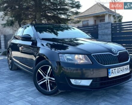 Черный Шкода Октавия, объемом двигателя 1.6 л и пробегом 327 тыс. км за 9500 $, фото 1 на Automoto.ua