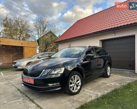 Чорний Шкода Октавія, об'ємом двигуна 1.6 л та пробігом 222 тис. км за 13850 $, фото 1 на Automoto.ua