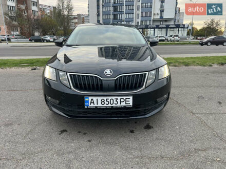 Шкода Октавия 2017 в Черкассах на Automoto.ua Черный Шкода Октавия, объемом двигателя 1.4 л и пробегом 77 тыс. км за 16005 $, фото 1 на Automoto.ua