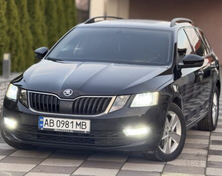 Черный Шкода Октавия, объемом двигателя 1.6 л и пробегом 243 тыс. км за 13850 $, фото 1 на Automoto.ua