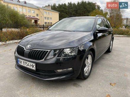 Шкода Октавия 2017 в Славуте на Automoto.ua Черный Шкода Октавия, объемом двигателя 1.6 л и пробегом 241 тыс. км за 13300 $, фото 1 на Automoto.ua