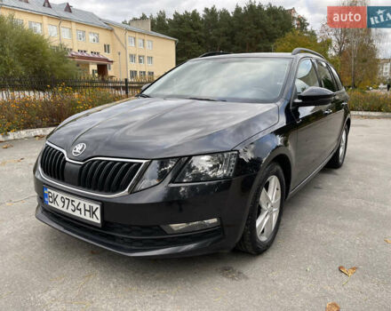 Шкода Октавия 2017 в Славуте на Automoto.ua Черный Шкода Октавия, объемом двигателя 1.6 л и пробегом 241 тыс. км за 13300 $, фото 1 на Automoto.ua