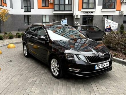 Черный Шкода Октавия, объемом двигателя 1.6 л и пробегом 212 тыс. км за 14200 $, фото 1 на Automoto.ua