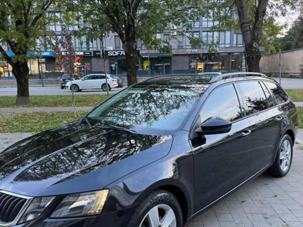 Шкода Октавия 2017 в Ужгороде на Automoto.ua Черный Шкода Октавия, объемом двигателя 2 л и пробегом 286 тыс. км за 14150 $, фото 1 на Automoto.ua