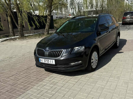 Черный Шкода Октавия, объемом двигателя 1.6 л и пробегом 280 тыс. км за 12500 $, фото 1 на Automoto.ua