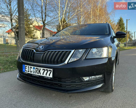 Черный Шкода Октавия, объемом двигателя 2 л и пробегом 266 тыс. км за 14450 $, фото 1 на Automoto.ua