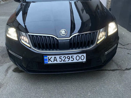 Шкода Октавия 2018 в Киеве на Automoto.ua Черный Шкода Октавия, объемом двигателя 1.97 л и пробегом 305 тыс. км за 16799 $, фото 1 на Automoto.ua