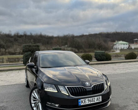 Черный Шкода Октавия, объемом двигателя 2 л и пробегом 251 тыс. км за 17900 $, фото 1 на Automoto.ua
