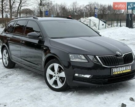 Черный Шкода Октавия, объемом двигателя 1.6 л и пробегом 212 тыс. км за 15400 $, фото 1 на Automoto.ua