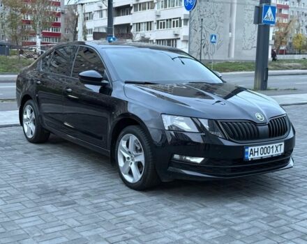 Черный Шкода Октавия, объемом двигателя 1.6 л и пробегом 61 тыс. км за 15900 $, фото 1 на Automoto.ua