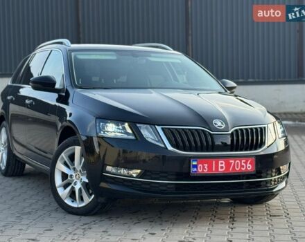 Черный Шкода Октавия, объемом двигателя 2 л и пробегом 237 тыс. км за 15400 $, фото 1 на Automoto.ua